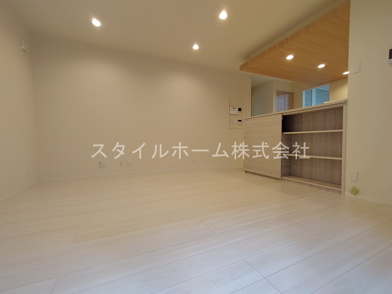 D-square東橋良町の居間・リビング
