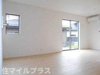 【居間・リビング】 | 須賀川市影沼町新築一戸建て3棟 | リビングです