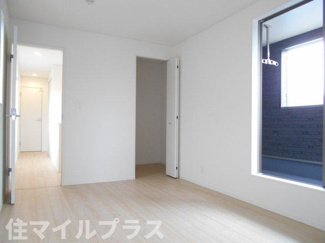【洋室】 | 須賀川市影沼町新築一戸建て3棟 | 広々とした洋室です
