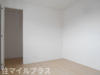 【洋室】 | 須賀川市影沼町新築一戸建て3棟 | 個人の部屋や寝室として使える洋室です