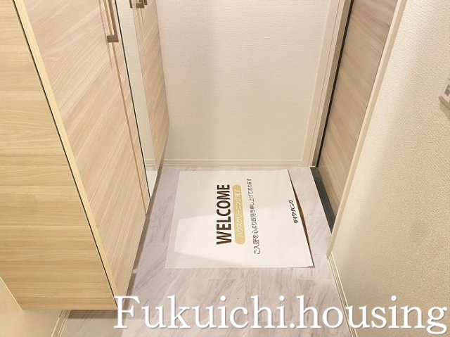 ルリアン船橋の玄関