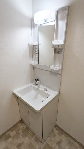 サンフラワーの洗面所|明るい洗面所です