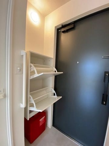 【玄関】ラクラス中野弥生町