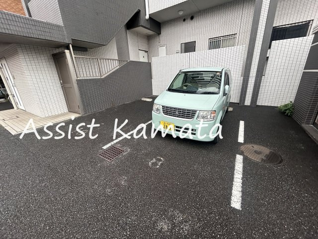 Flourish SⅠの駐車場