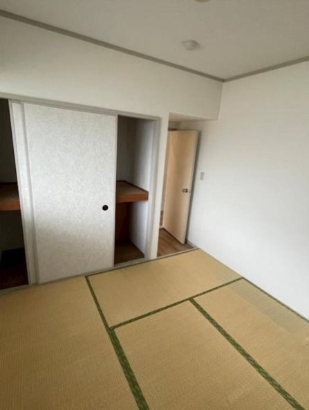 コーポ市川の和室