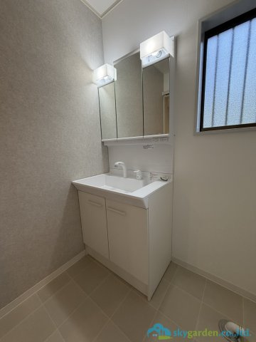 秦野市曽屋　中古戸建の独立洗面台