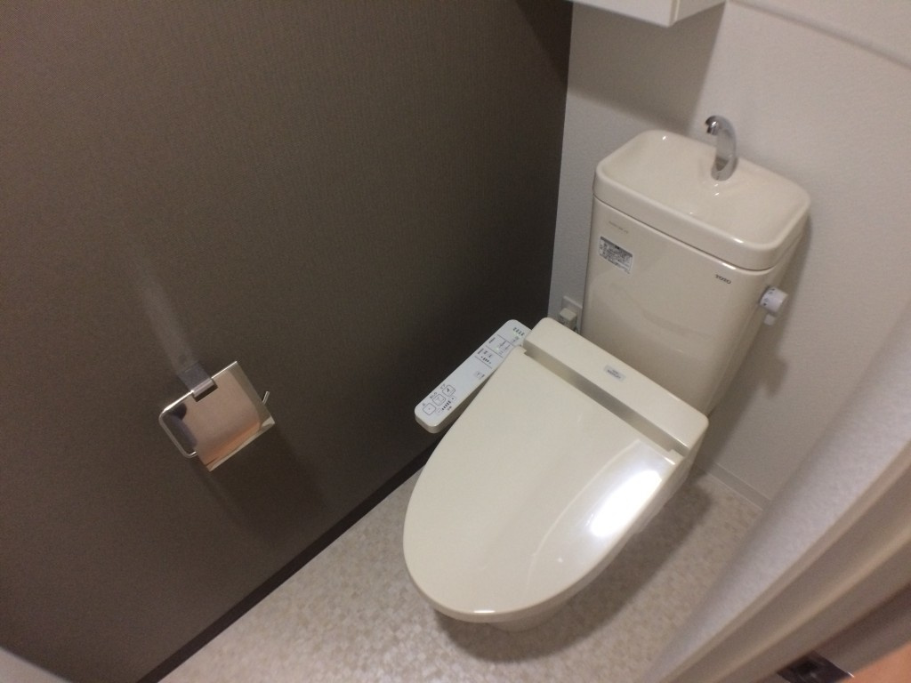 エルヴィータ駅南のトイレ