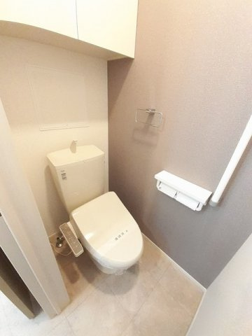ミモザのトイレ|ゆったりとした空間のトイレです