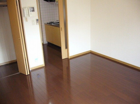 アヴニール　ヌーヴォーの内装|明るい色調の室内です