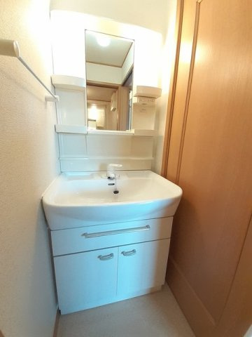 グラン・メゾン　Ｃの洗面所|ゆったりとスペースのある洗面所