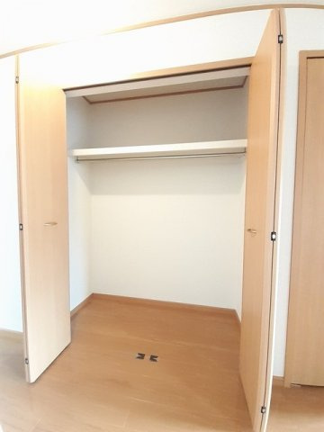 グラン・メゾン　Ｃの収納|こまごまとしたものを収納できそうですね