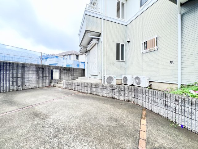 ヴェルドミール桜木の駐車場