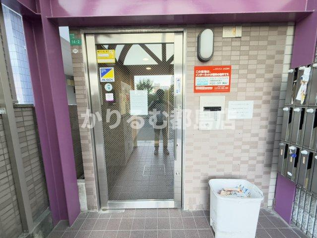 リバティ内代のエントランス