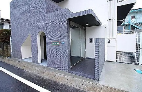 直希マンション南柏のエントランス