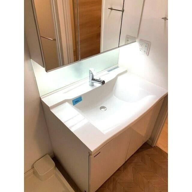 西麻布ＳＢＭマンションの洗面所