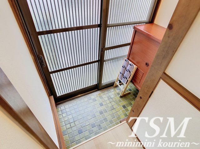寝屋川市石津元町貸家のエントランス