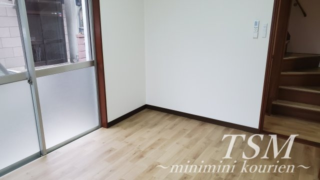 寝屋川市石津元町貸家の洋室