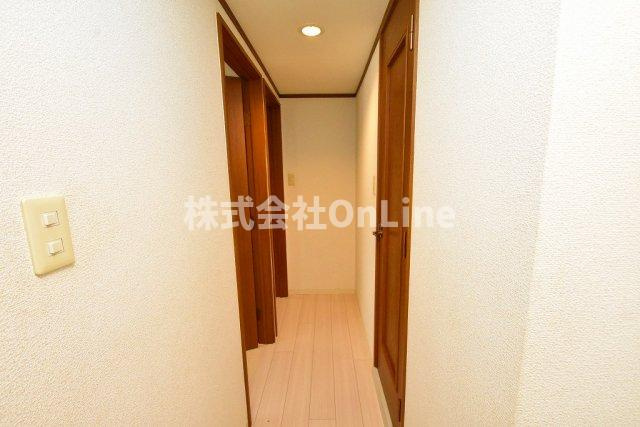 八尾市山本高安町２丁目の賃貸マンションの内装