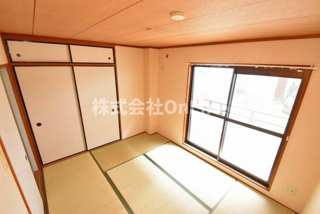 八尾市山本高安町２丁目の賃貸マンションの和室