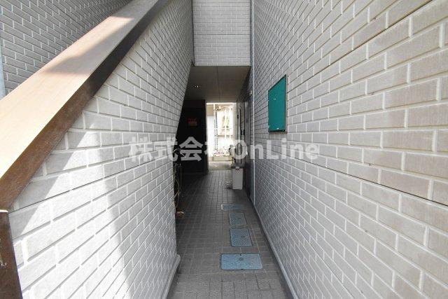 八尾市山本高安町２丁目の賃貸マンションのロビー