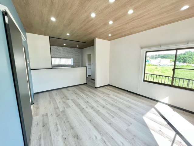 阿保中古戸建て(乙159-8)の居間・リビング