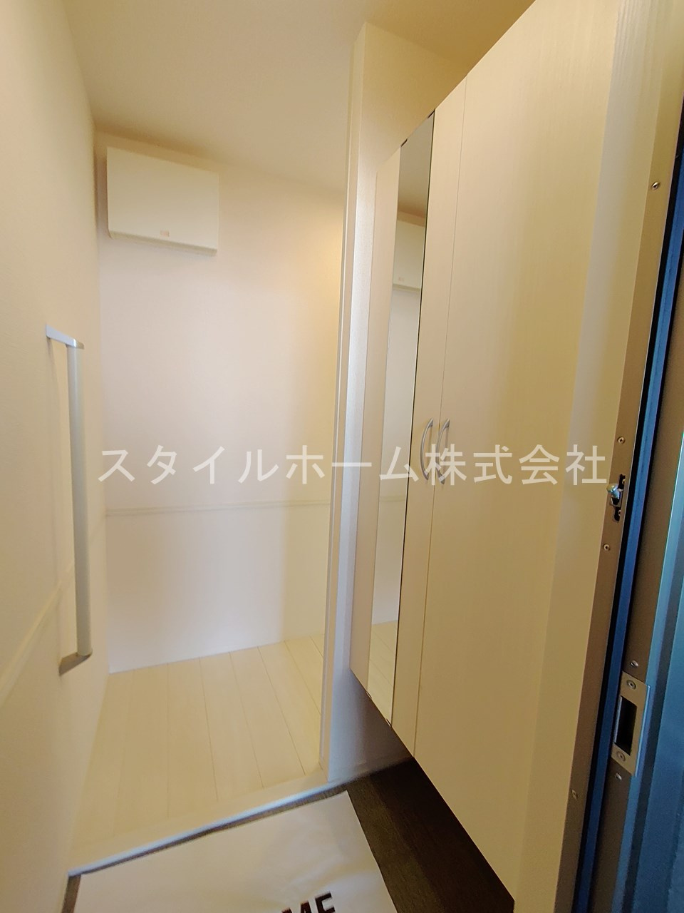 オアシス牛川Ⅱの玄関