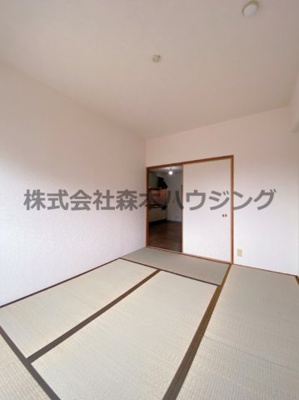 【和室】 | 　グランドヴィラ門真 | ※同タイプ別室の写真を使用しています。
　設備内容や色調など相違がある場合は実際のお部屋の現状優先となります。