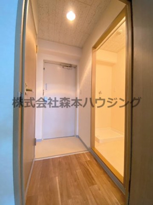 【内装】 | 　グランドヴィラ門真 | ※同タイプ別室の写真を使用しています。
　設備内容や色調など相違がある場合は実際のお部屋の現状優先となります。