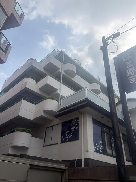 カーサヴェルデ経堂の外観