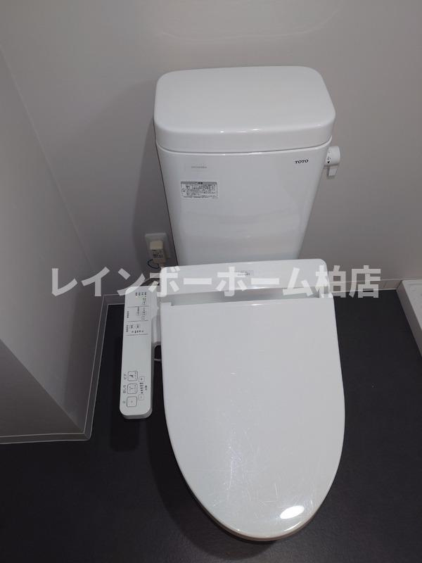 特典：仲介手数料が無料です!!のトイレ|落ち着いた色調のトイレです