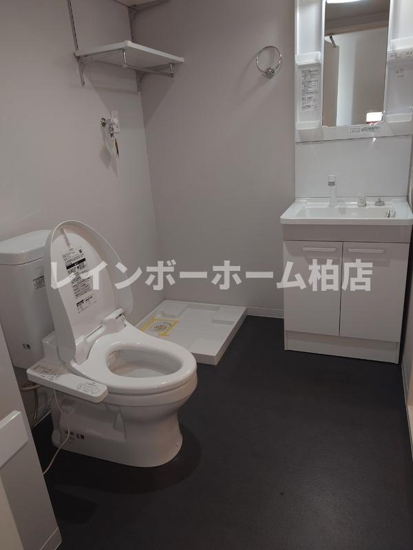 特典：仲介手数料が無料です!!の独立洗面台|独立洗面台、朝の身支度には欠かせません