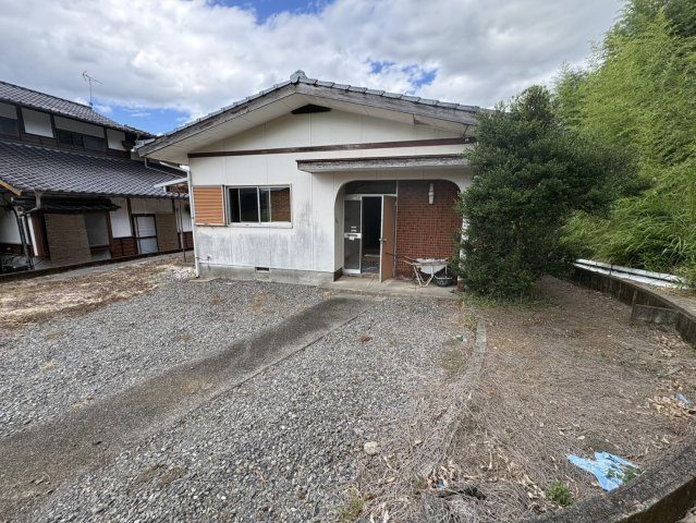 甲佐町 売戸建ての駐車場