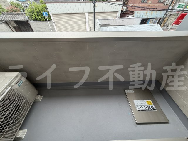 KOGI Residence 岩田町のバルコニー