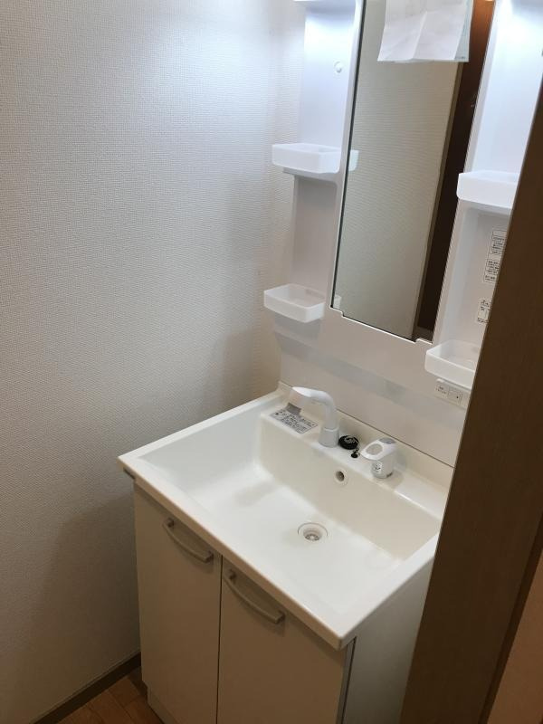 福岡市南区井尻３丁目の賃貸マンションの独立洗面台|物件の画像9