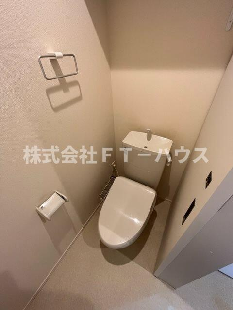 ムーンライト　コントラバスのトイレ