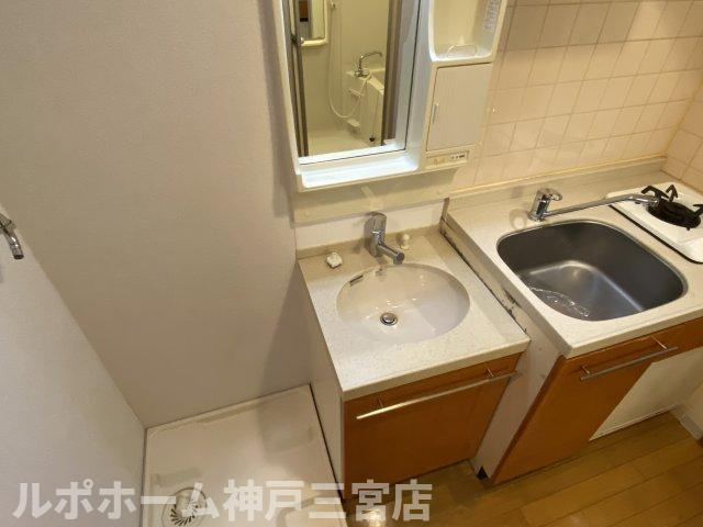 エステムコート神戸元町通の洗面所