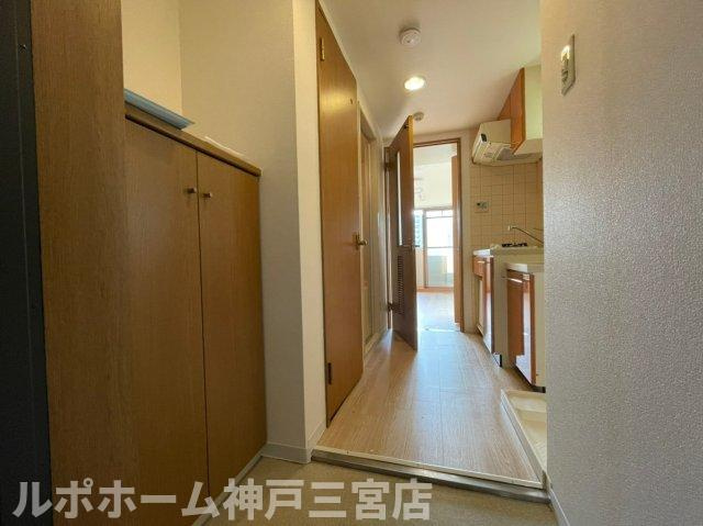 エステムコート神戸元町通の玄関