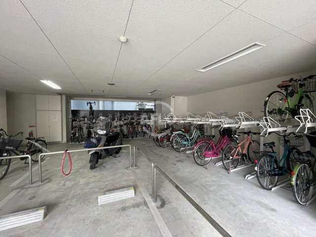 ジュネーゼみなと弁天町のその他共用部分|ジュネーゼみなと弁天町　駐輪所