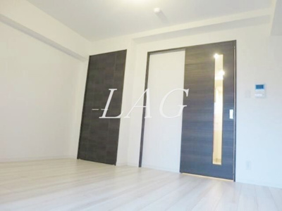 【居間・リビング】 | HY's LIAISON | 洋室のお部屋です。