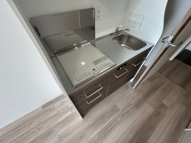 プレリスＮＥＯ大阪十三エルヴィオンのキッチン