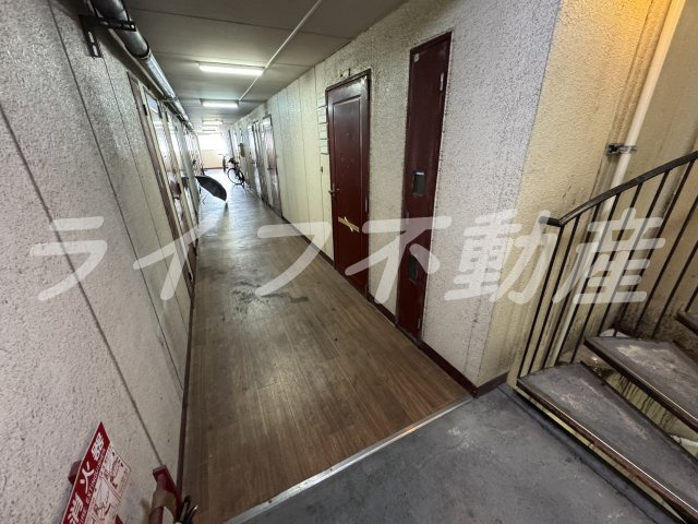 エクラ深江橋のロビー|建物の内部です