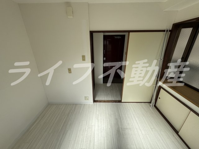 エクラ深江橋の居間・リビング|ゆったりとしたリビングです