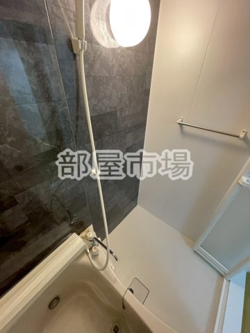 ミライズ南千住の浴室
