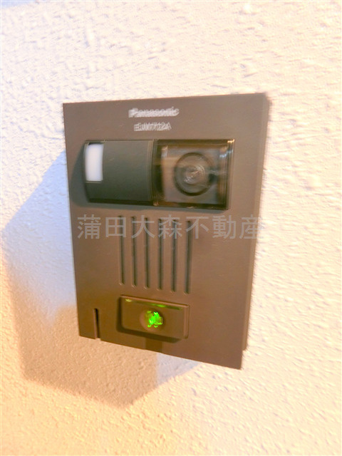 メゾンルボワ西の玄関