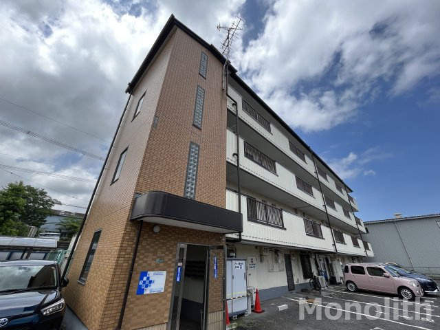シャトー原山台の外観