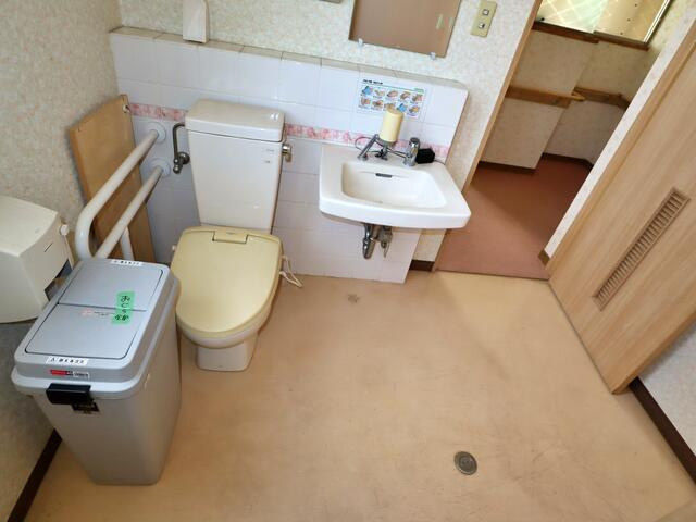 大平町　売医院