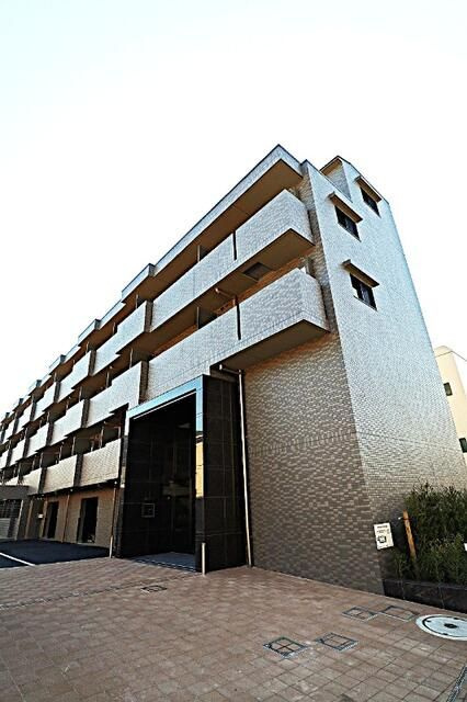 ルーブル武蔵中原参番館の外観