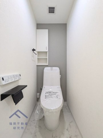 フェスティオＳＡＧＡセントラーレのトイレ|トイレはLIXIL製の「アメージュシャワートイレ」に新品交換済みです。