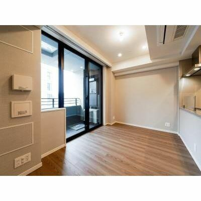 プレミスト東銀座築地　Ｅｄｇｅ　Ｃｏｕｒｔの居間・リビング
