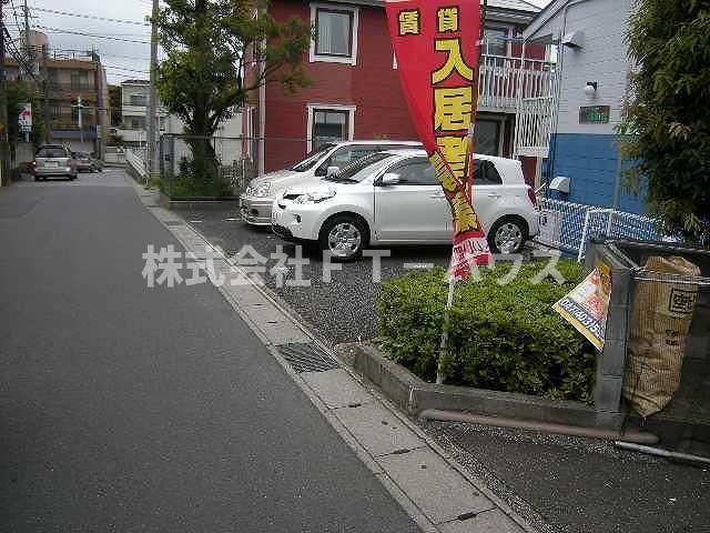 ビーグラッド馬込沢の駐車場